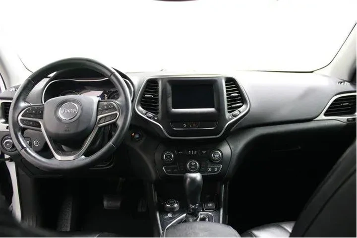 $19928 : Jeep Cherokee 2019 4x4 Latit image 2