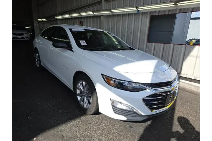 $18995 : Chevrolet Malibu 2023 LT 4dr image 2