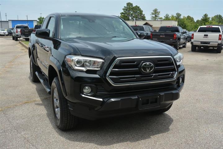 2018 Tacoma SR5 V6 image 4