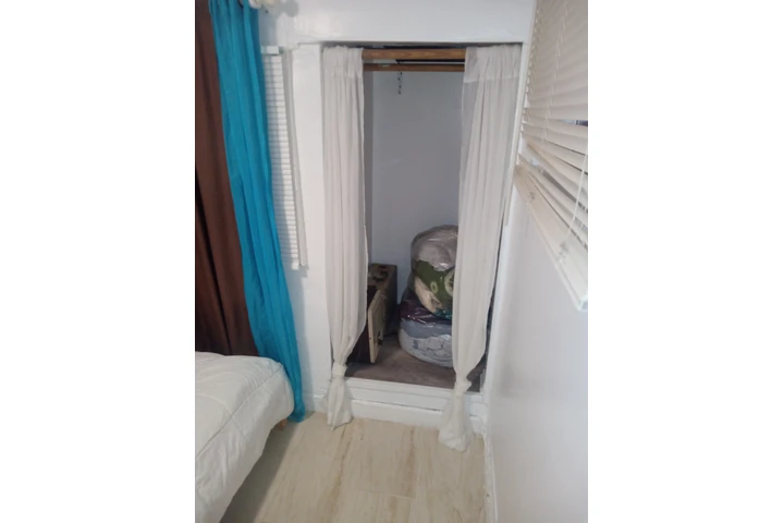 $800 : Cuarto for Rent image 8