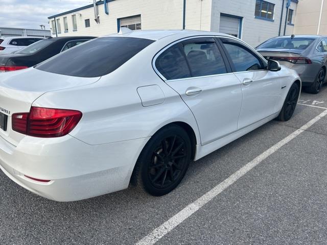 $15998 : PRE-OWNED 2016 5 SERIES 528I image 7