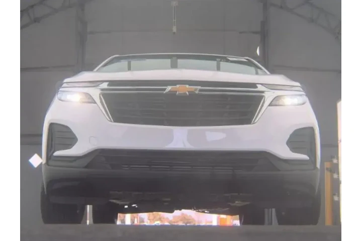 $19893 : Chevrolet Equinox 2024 LS 4d image 3