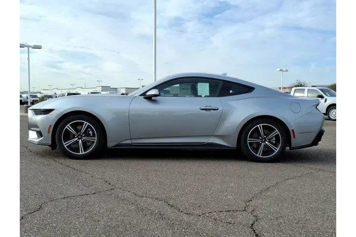 $38900 : Ford Mustang 2025 EcoBoost 2 image 2