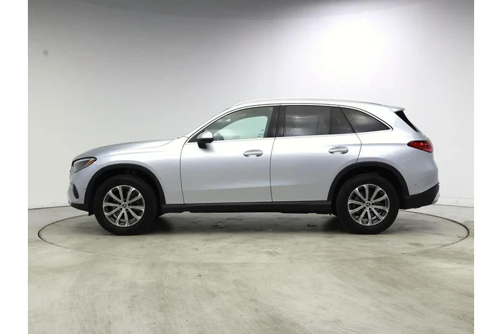 $38998 : Mercedes-Benz GLC 2025 GLC 3 image 3