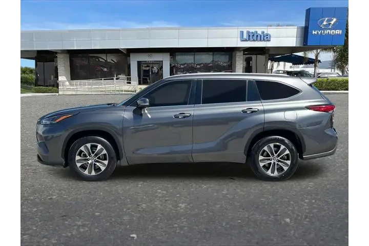 $28999 : Toyota Highlander 2022 XLE 4 image 6