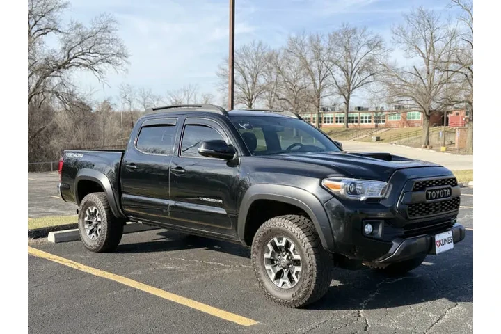 $23999 : 2017 Tacoma TRD Off-Road image 3