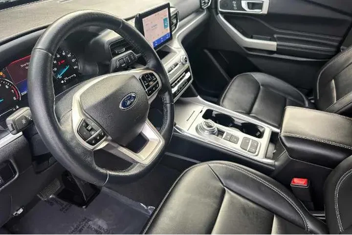 $26966 : Ford Explorer 2022 XLT 4dr S image 4