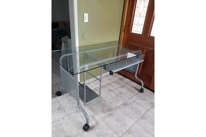 $50 : Escritorio image 2