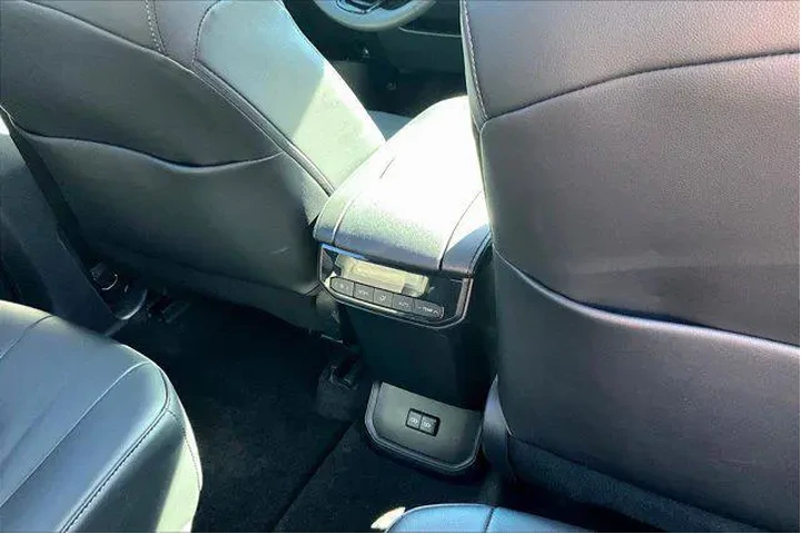 $39987 : Toyota Highlander 2023 AWD X image 9