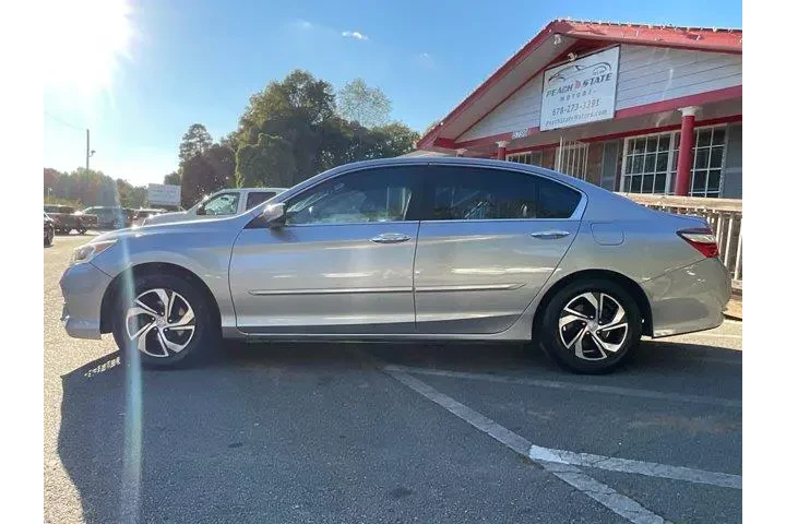 $10985 : Honda Accord 2017 LX 4dr Sed image 8