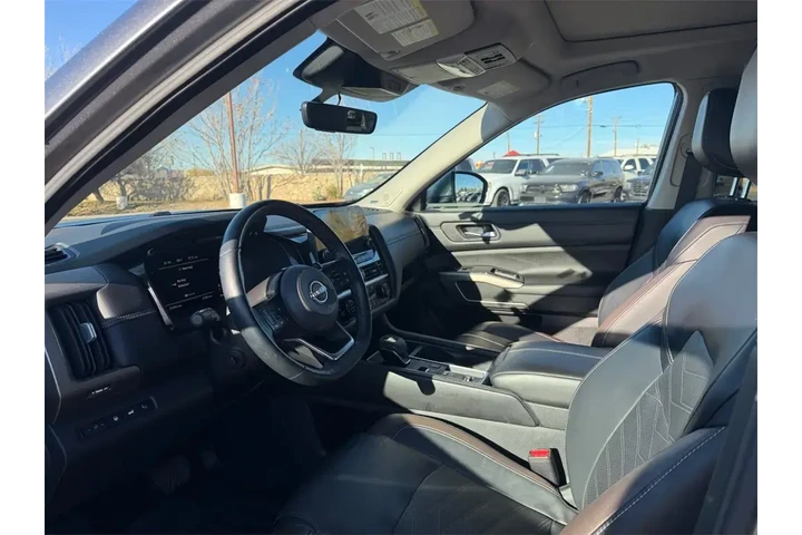 $35000 : Nissan Pathfinder 2024 Plati image 5