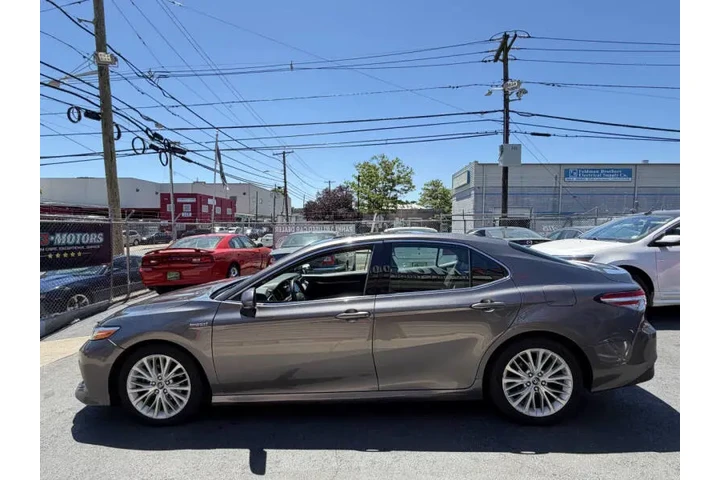 $11499 : 2018 Camry Hybrid XLE image 7