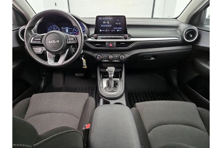 $16998 : Kia Forte 2024 LXS 4dr Sedan image 9