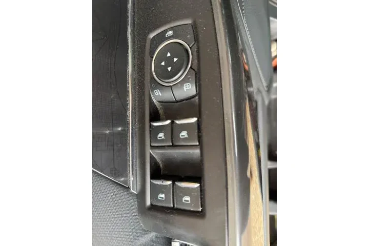 $38215 : Ford F-150 2023 4x4 Platinum image 8