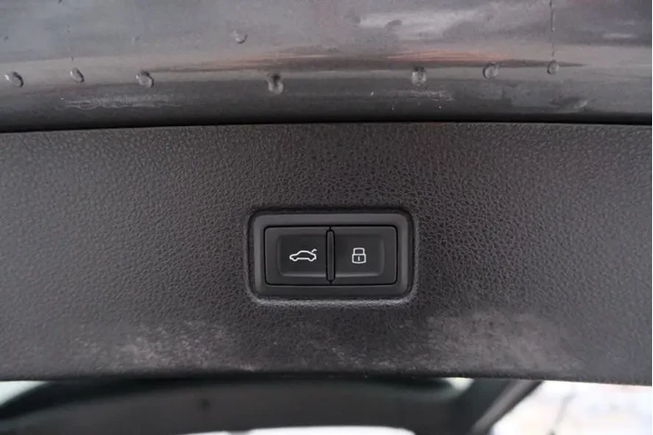 $25000 : 2018 Q7 Quattro 3.0T Prestige image 10