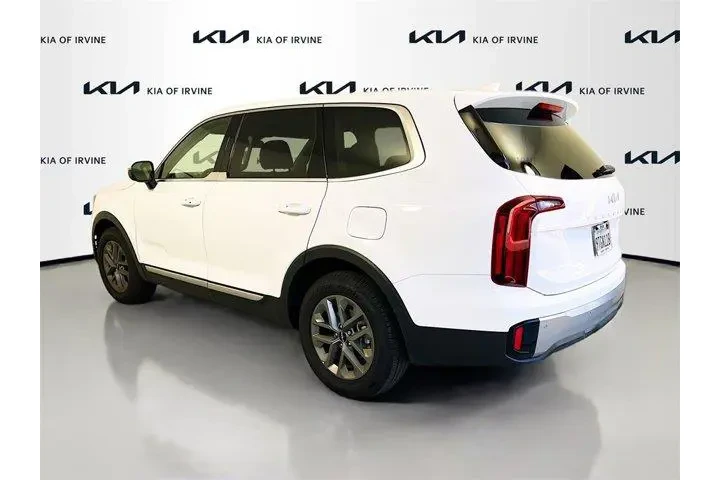 $34017 : Kia Telluride 2025 LX 4dr SU image 6