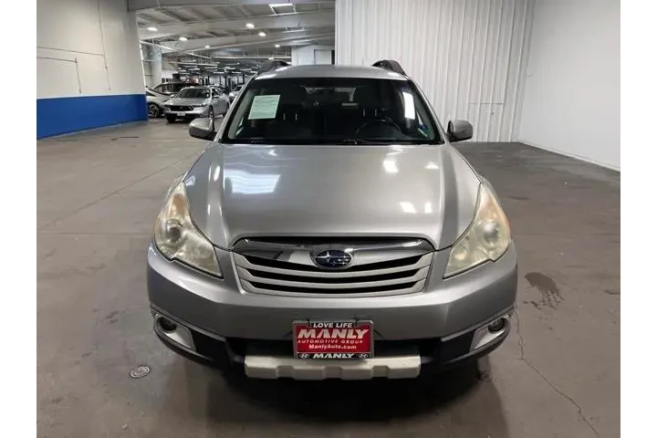 $9838 : Subaru Outback 2011 AWD 2.5i image 8