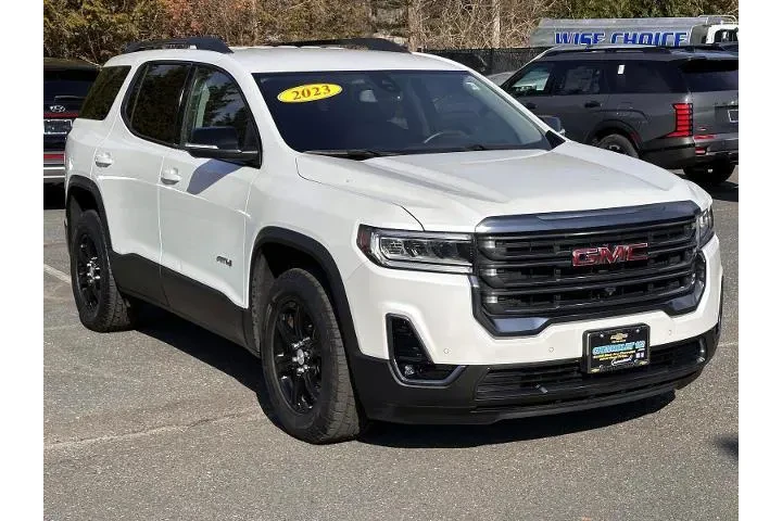 $32999 : GMC Acadia 2023 4x4 AT4 4dr image 5
