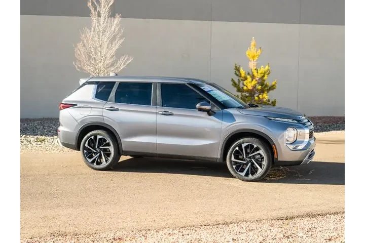 $24443 : 2022 Outlander SE image 3