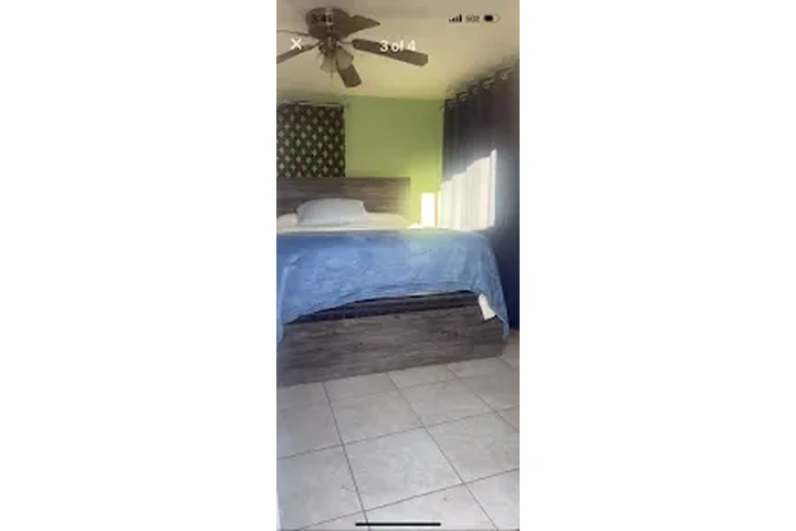 $875 : RENTO CUARTO- Disponible HOY ! image 1