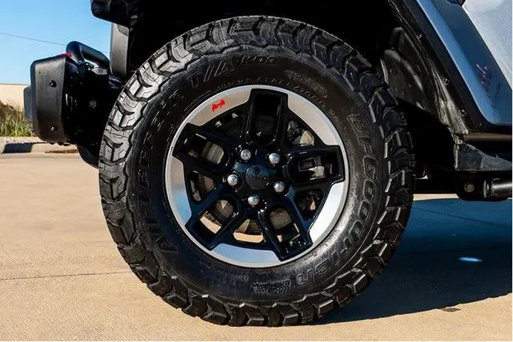 $25690 : Jeep Wrangler Unlimited 2018 image 8