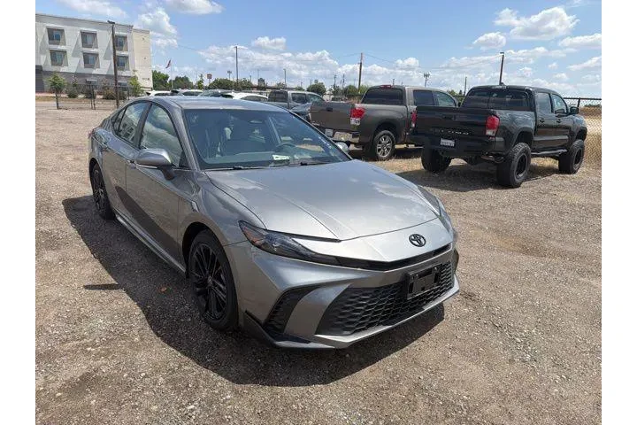 $38900 : Toyota Camry 2026 SE 4dr Sed image 1