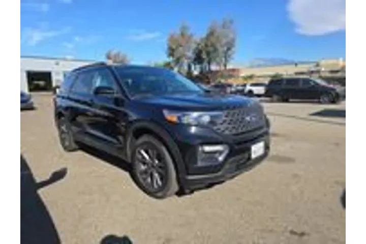 $29999 : Ford Explorer 2023 AWD XLT 4 image 2