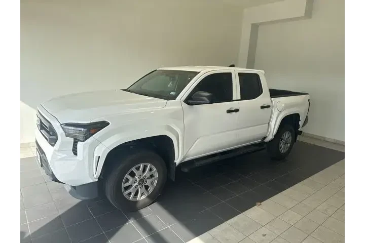 $30483 : Toyota Tacoma 2024 4x2 SR 4d image 1