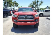 $25990 : Toyota Tacoma 2017 4x2 TRD O thumbnail