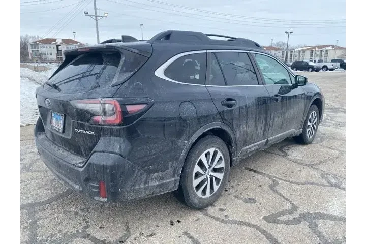 $15900 : Subaru Outback 2022 AWD Prem image 4