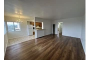 $1980 : 2 Bedroom Apt in James M Wood thumbnail