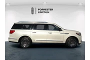 $32900 : Lincoln Navigator L 2019 4x4 thumbnail