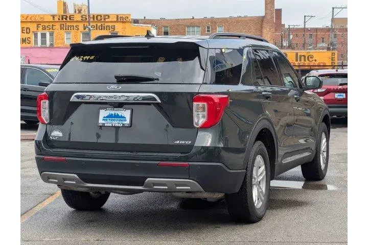 $32555 : Ford Explorer 2023 AWD XLT 4 image 4