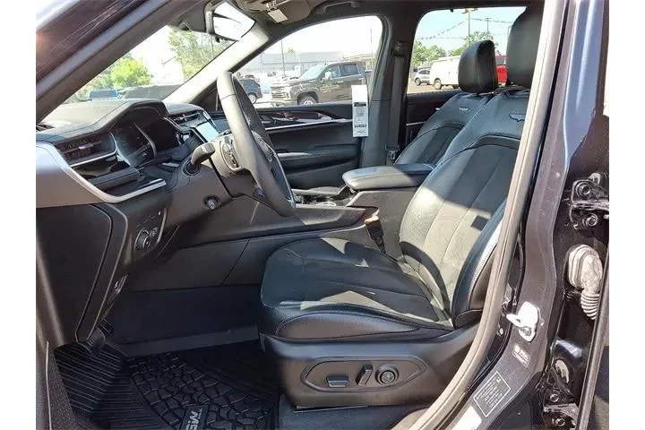 $28588 : Jeep Grand Cherokee 2022 4x4 image 10