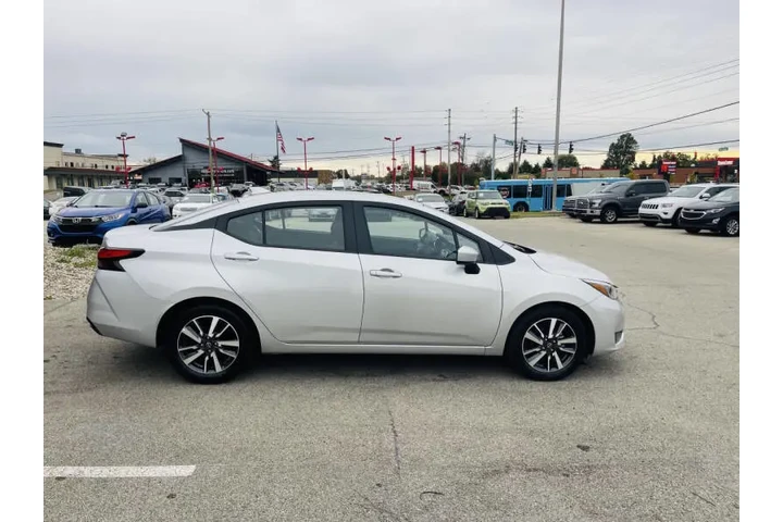 $15850 : 2025 Versa SV image 8