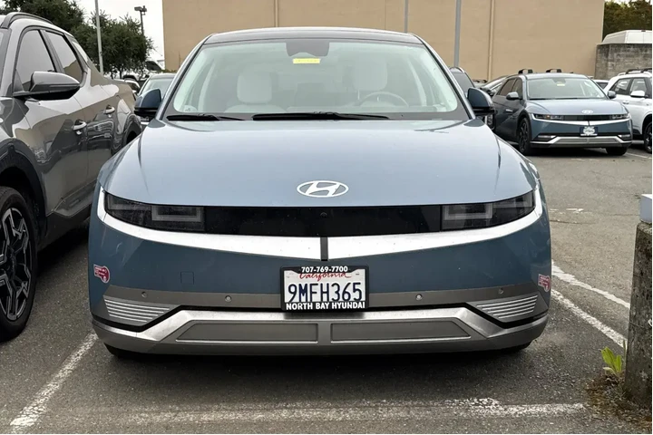 $31990 : Hyundai IONIQ 5 2024 Limited image 3