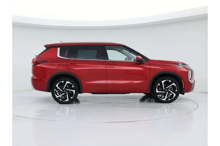 $27998 : Mitsubishi Outlander 2023 SE image 7