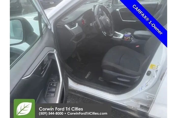 $25989 : Toyota RAV4 2022 AWD LE 4dr image 4