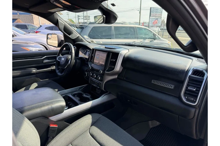 $35495 : Ram 1500 2024 4x4 Big Horn 4 image 9