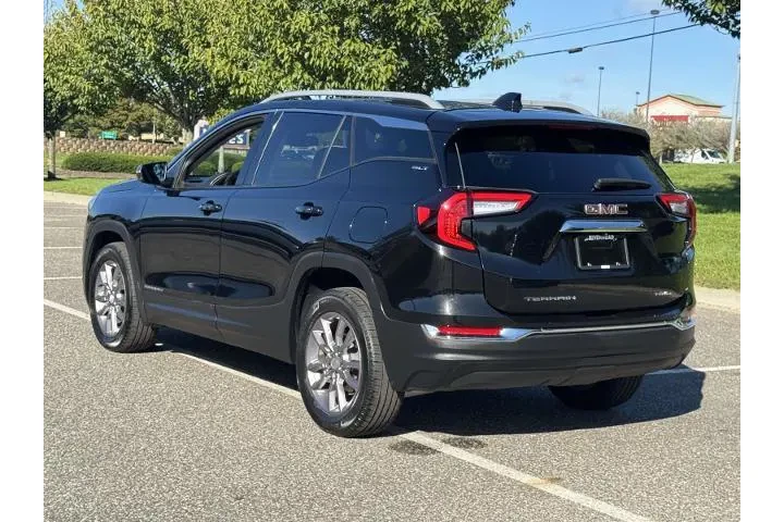 $24500 : GMC Terrain 2023 AWD SLT 4dr image 4