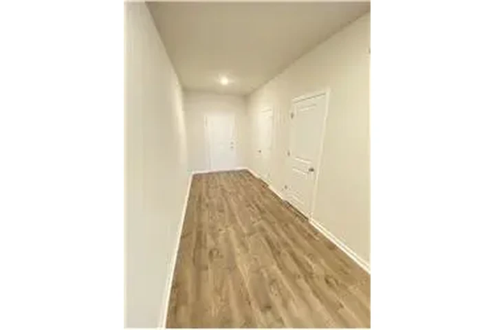 $1850 : Rental property with 3 bedro image 2