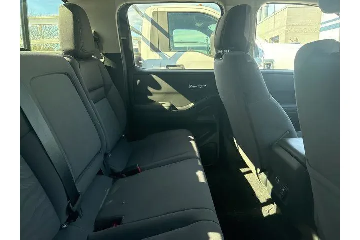 $32876 : Nissan Frontier 2024 4x4 SV image 6