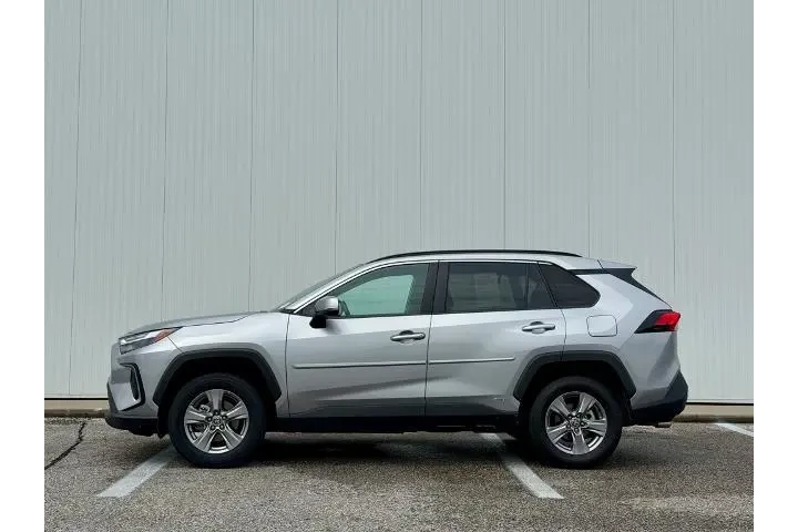 $31742 : Toyota RAV4 Hybrid 2023 AWD image 2