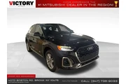$23295 : Audi Q5 2023 AWD quattro S l thumbnail