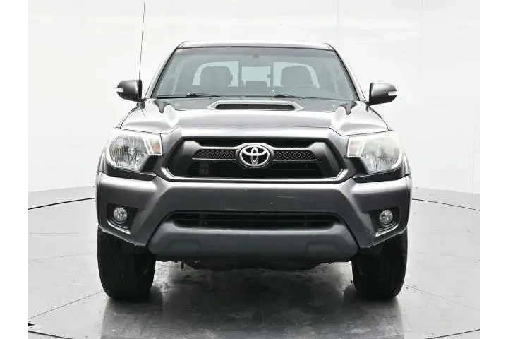 $23400 : Toyota Tacoma 2015 4x4 V6 4d image 2