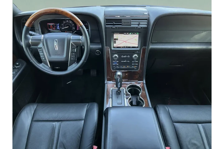 $14999 : Lincoln Navigator 2015 4x2 4 image 9