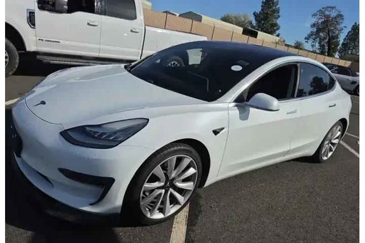 $22950 : Tesla Model 3 2018 Mid Range image 2