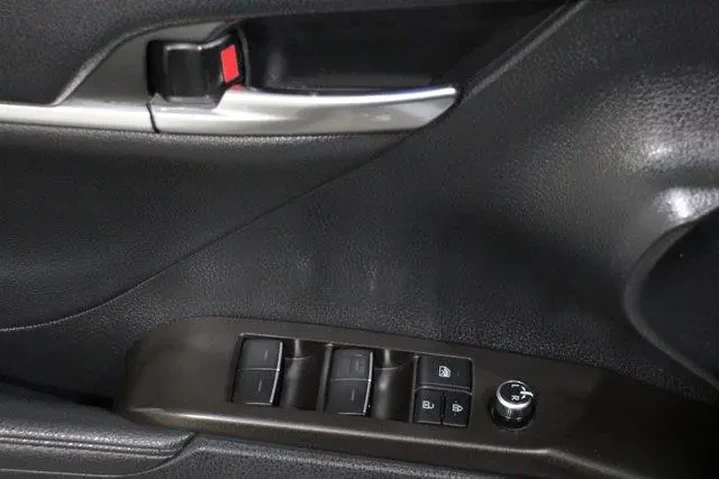 $26998 : Toyota Camry Hybrid 2022 XLE image 7