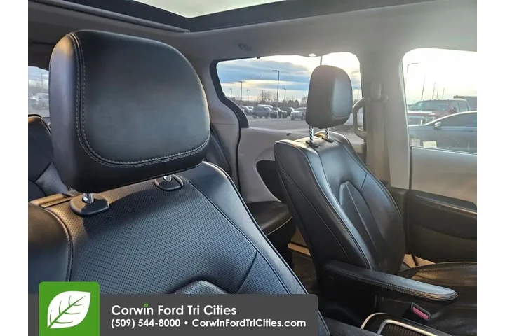 $21989 : Chrysler Pacifica Hybrid 201 image 5