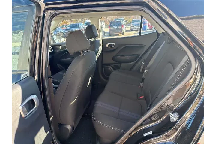 $18111 : Hyundai VENUE 2022 SEL 4dr C image 7